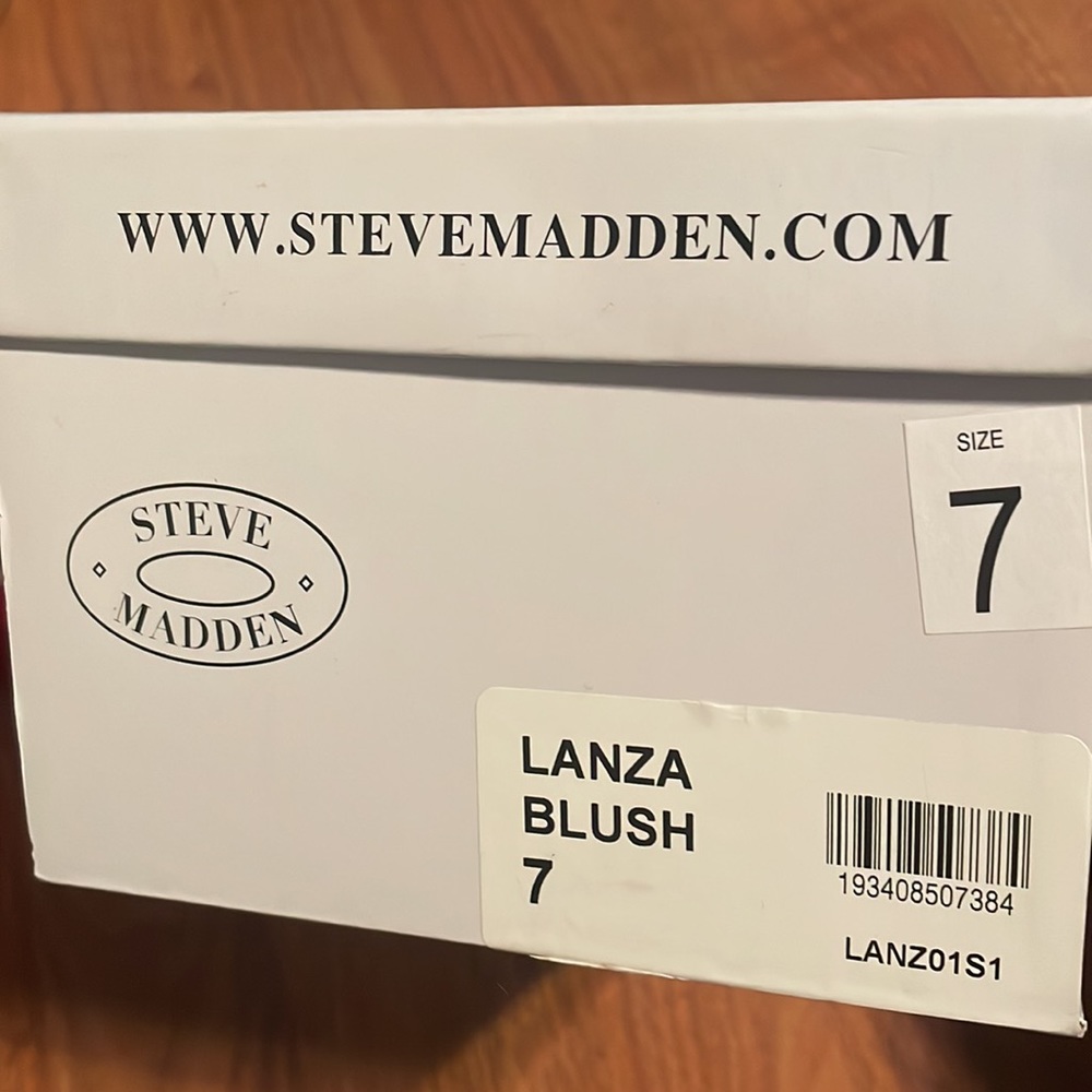 Steve Madden lanza sling back sandals - Picture 4 of 4